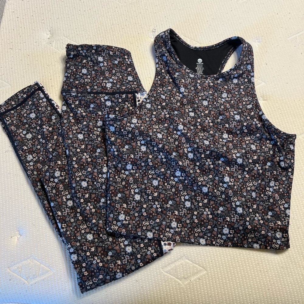Senita Division leggings and Holly crop top